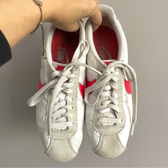 Nike Classic Cortez White / Red Nylon Sneakers - 8-8.5 - Picture 4 of 11